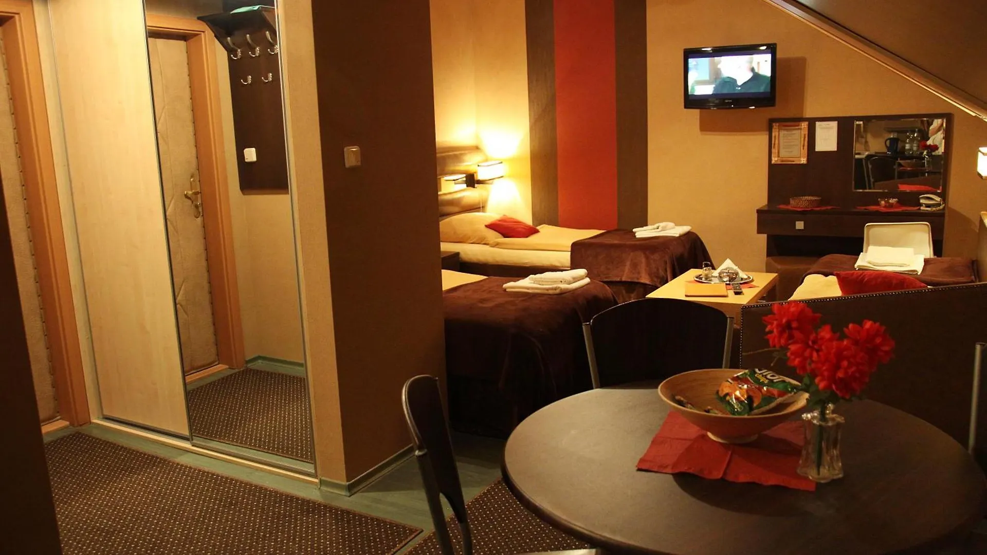 Inn Apart A2 Poznan - 24H - Self Check-In - Free Parking
