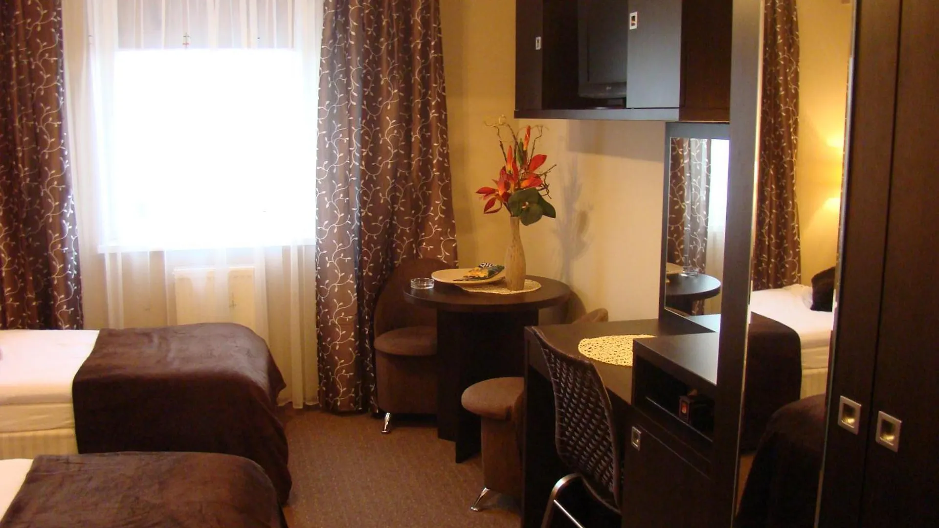 Apart A2 Poznan - 24H - Self Check-In - Free Parking Inn